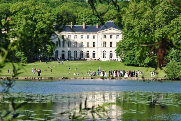 chateau-etang-parc.jpg